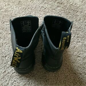 1460 womens virginia leather boots